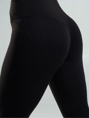 Alphalete Aura High Rise Leggings